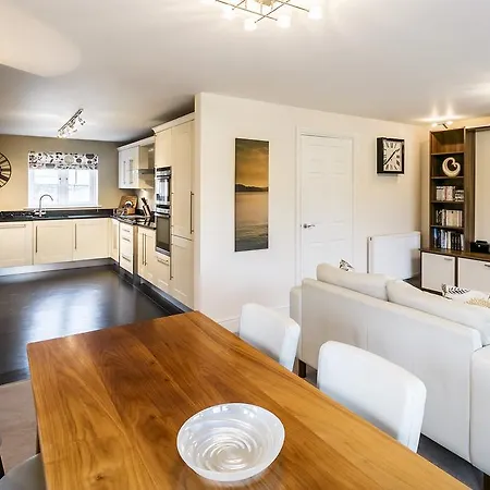The Apartments @ Carus Green