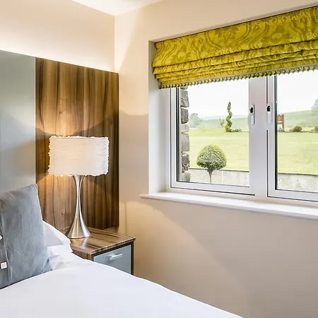 The Apartments @ Carus Green Διαμέρισμα Κένταλ