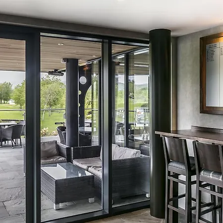 The Apartments @ Carus Green Διαμέρισμα Κένταλ